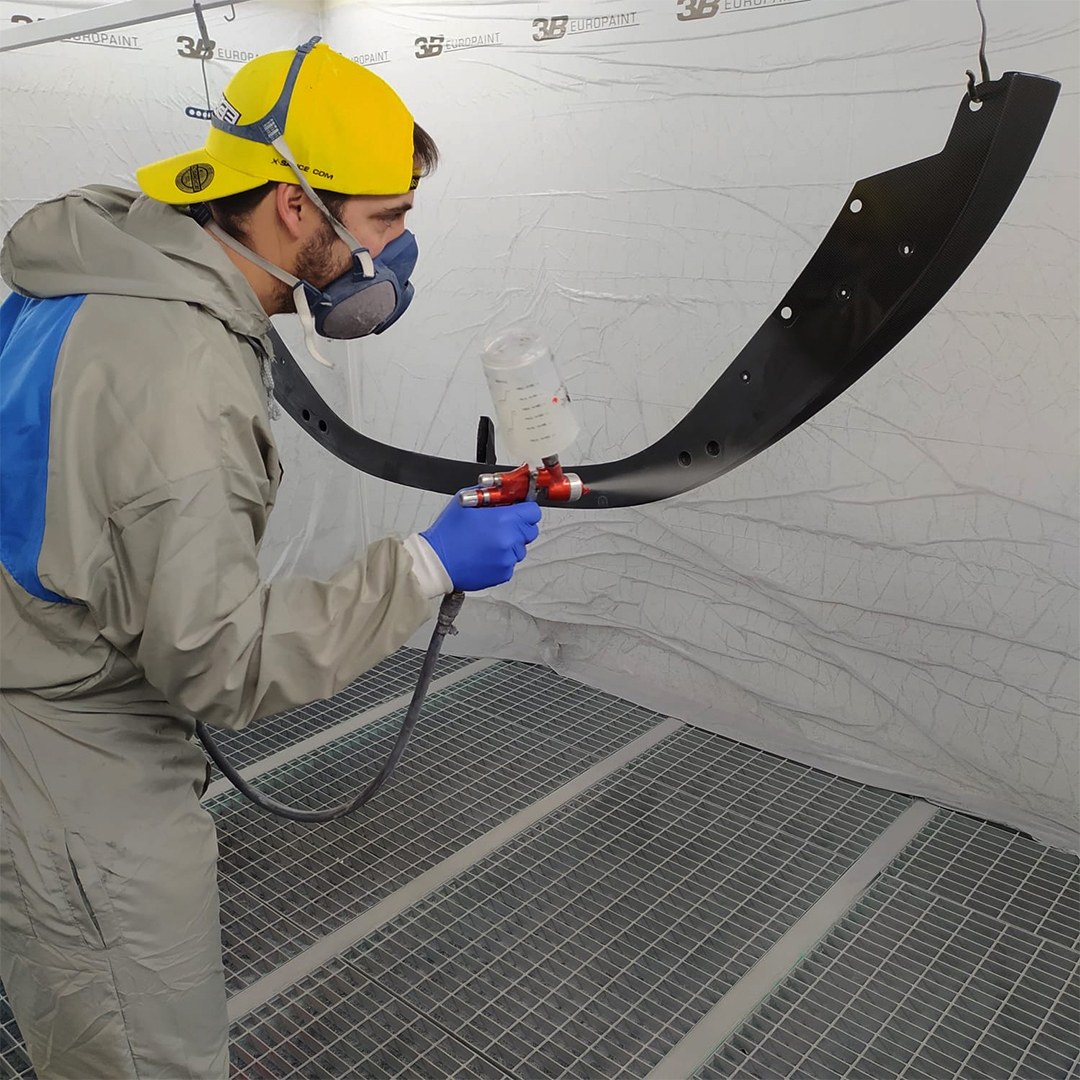 Reparación carbono faldón Ferrari Portofino